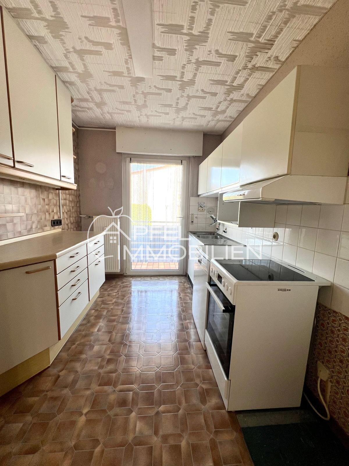 Küche mit zweitem Balkon Küche mit zweitem Balkon